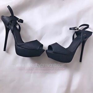 Viviana Strappy Heel | Black | EUC